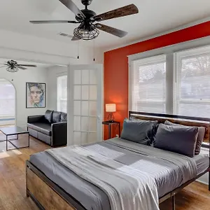 Charming Cooper-young Flat In The Heart Of Apartment