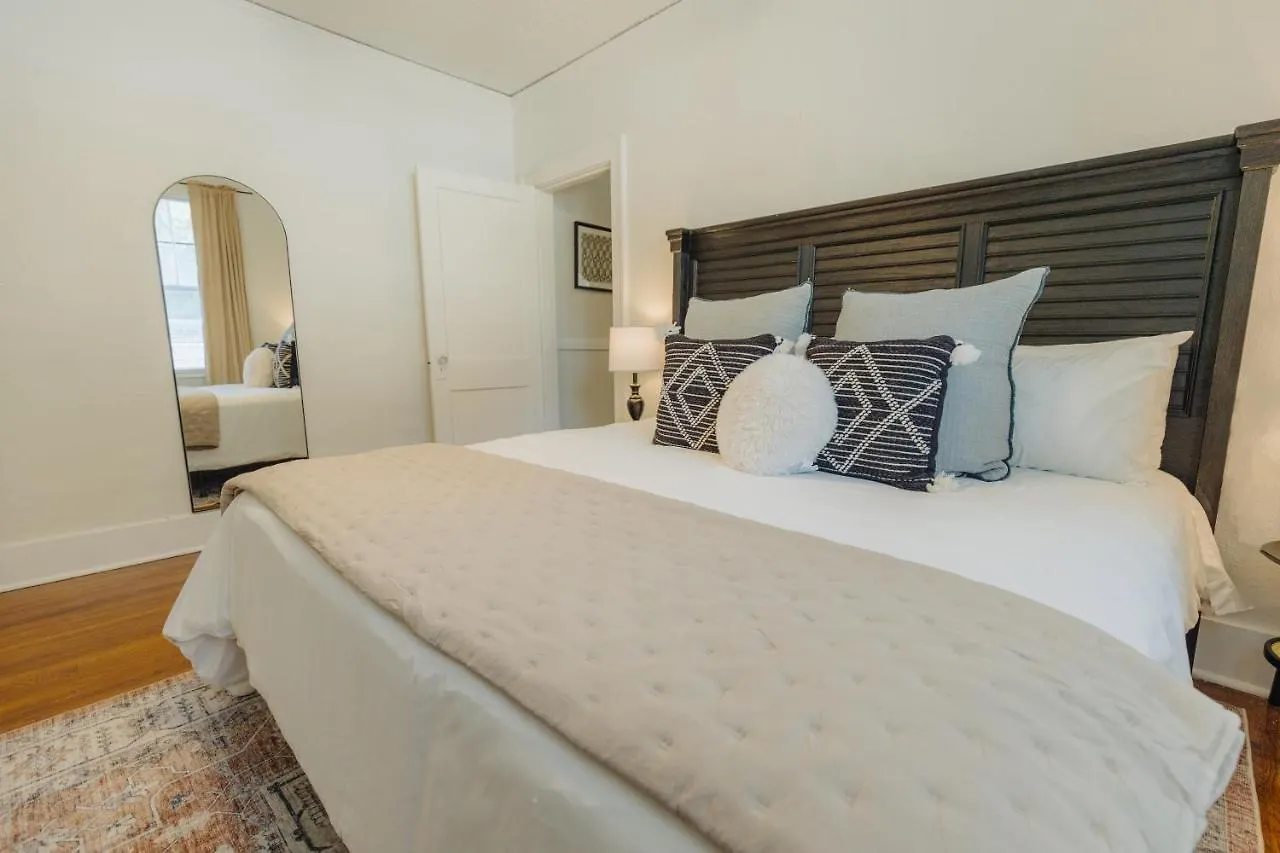 Historic Revival King Bed Midtown Memphis 70 Fast Wifi Free Parking Yes Pets Villa Holiday home