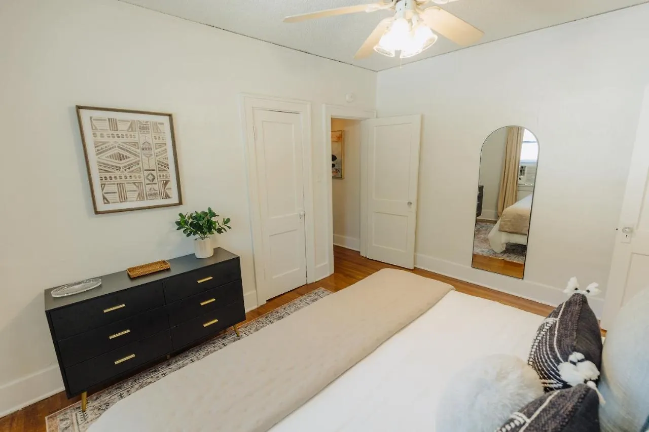 Historic Revival King Bed Midtown Memphis 70 Fast Wifi Free Parking Yes Pets Villa United States