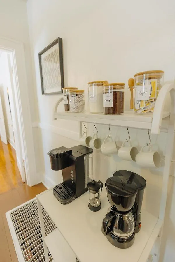 Holiday home Historic Revival King Bed Midtown Memphis 70 Fast Wifi Free Parking Yes Pets Villa United States